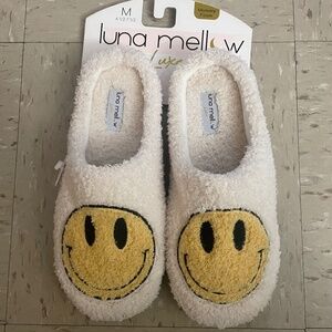Luna Mellow Luxe Cream Yellow Smiley Happy Face